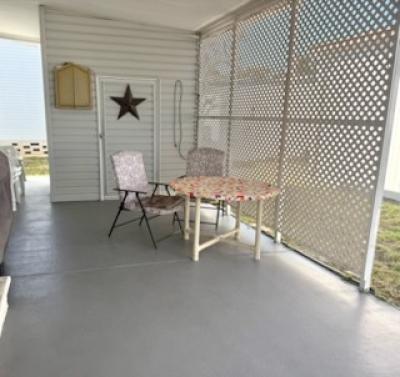 Photo 2 of 16 of home located at 2550 State Rd. 580 #0284 Clearwater, FL 33761