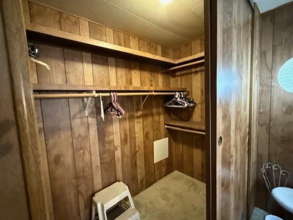 1980 GOLD Manufactured Home