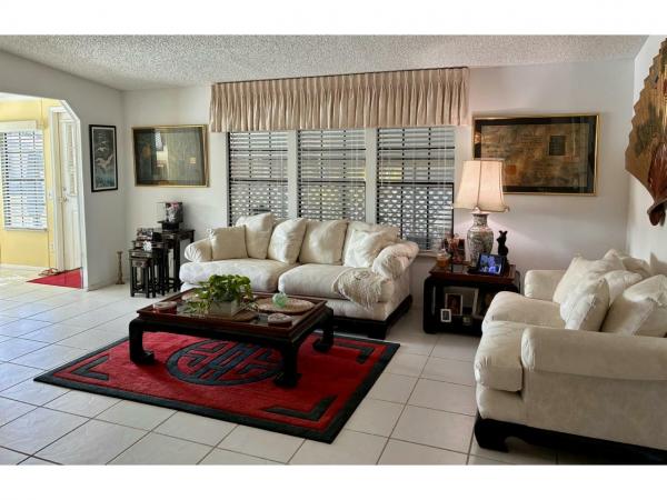 1988 Glenbrook Manufactured Home