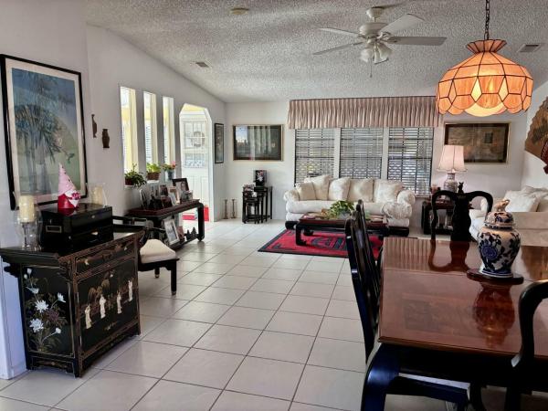 1988 Glenbrook Manufactured Home