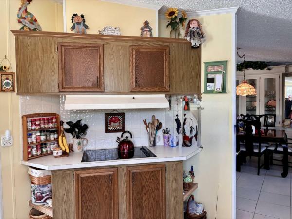 1988 Glenbrook Manufactured Home