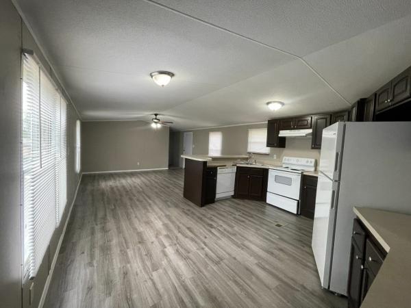 2004 Clayton Homes Mobile Home