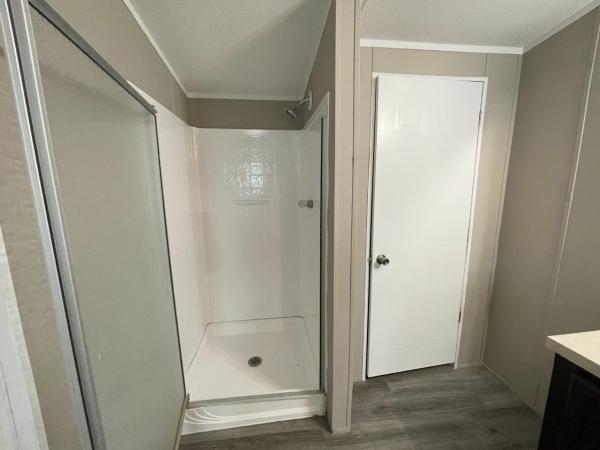 2004 Clayton Homes Mobile Home