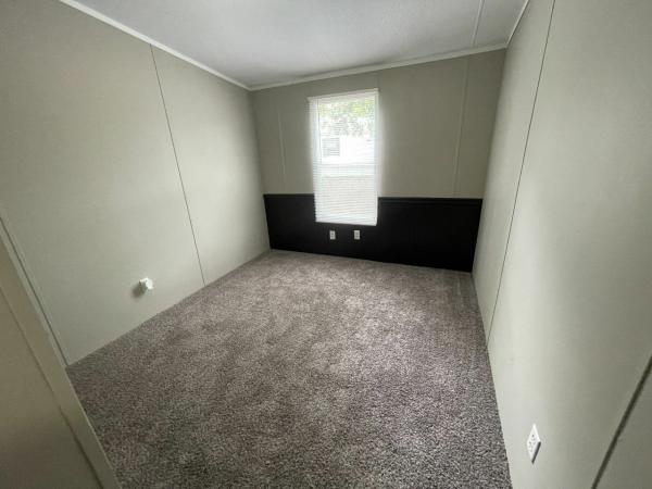 2004 Clayton Homes Mobile Home