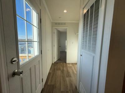 Photo 3 of 8 of home located at 2525 County Line Rd., #211 Des Moines, IA 50321