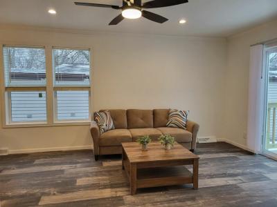 Photo 3 of 21 of home located at 82 Northshore Road Elgin, IL 60123
