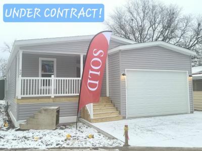 Mobile Home at 72 Parkwood Road Elgin, IL 60123