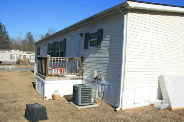 2011 Clayton UNK Mobile Home