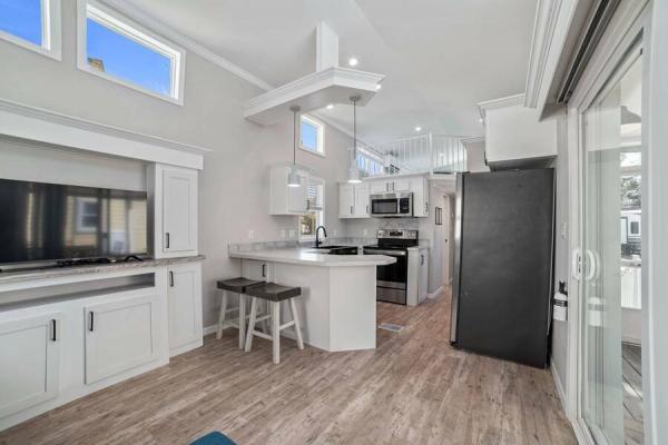 2022  Mobile Home For Sale