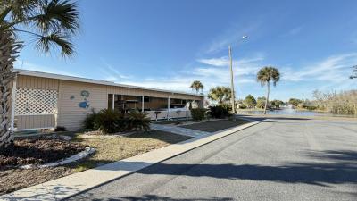 Photo 3 of 13 of home located at 1068 SE Lake James Ave Crystal River, FL 34429