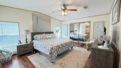 Photo 5 of 13 of home located at 1068 SE Lake James Ave Crystal River, FL 34429