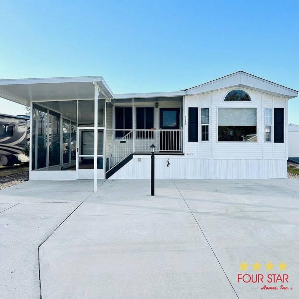 2004 CHIO Mobile Home For Sale