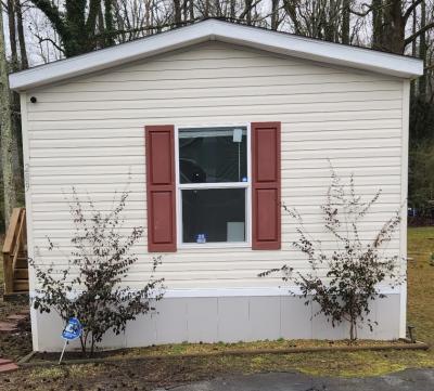 Photo 2 of 10 of home located at 289 Bristol Drive Hampton, GA 30228