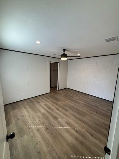 Photo 5 of 6 of home located at 6121 Collins Road, Lot # 168 Jacksonville, FL 32244