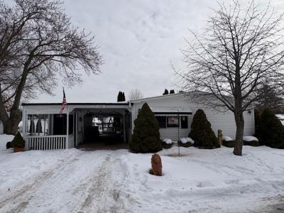 Mobile Home at 102 Bobolink St Rochester Hills, MI 48309