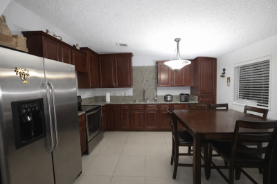 Photo 3 of 40 of home located at 9646 Oak Street Tampa, FL 33655