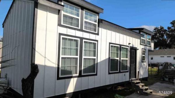 Photo 1 of 2 of home located at Mobile Home Headquarters Llc 4835 S Pine Ave Ocala, FL 34480