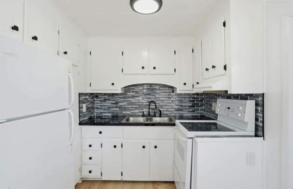 1968 MANO Manufactured Home