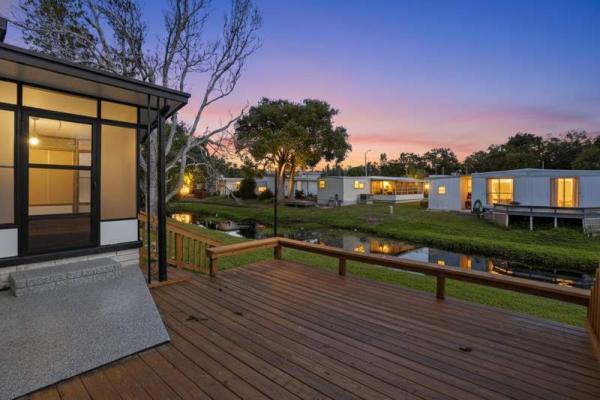 1968 MANO Manufactured Home