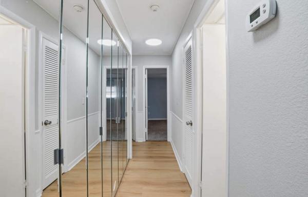 1968 Hillcrest Manufactured Home