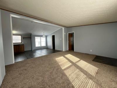 Photo 5 of 6 of home located at 4298 Kingston Lane Jackson, MI 49201