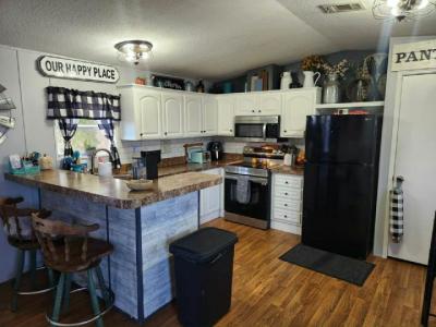 Photo 3 of 9 of home located at 1123 Walt Williams Road, #9 Lakeland, FL 33809