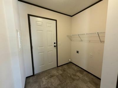 Photo 4 of 8 of home located at 2525 County Line Rd., #9 Des Moines, IA 50321