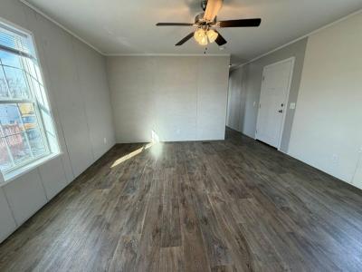 Photo 2 of 8 of home located at 2525 County Line Rd., #264 Des Moines, IA 50321