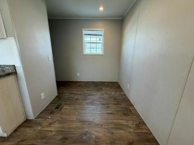 Photo 5 of 8 of home located at 2525 County Line Rd., #264 Des Moines, IA 50321