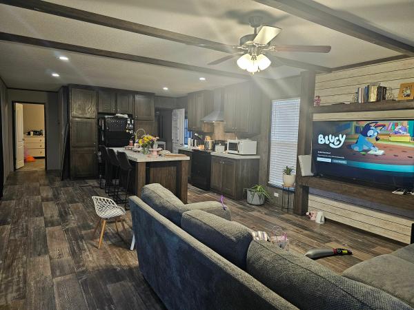 2021 AMS16763A Mobile Home