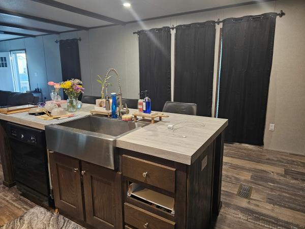 2021 AMS16763A Mobile Home