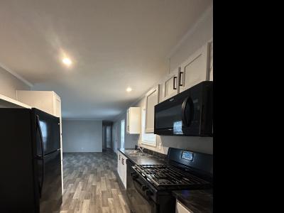 Photo 2 of 24 of home located at 2366 Harbor Drive #75 Fenton, MI 48430