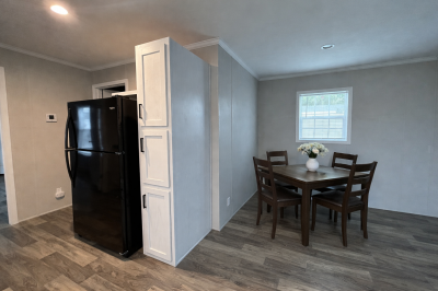 Photo 4 of 24 of home located at 2366 Harbor Drive #75 Fenton, MI 48430