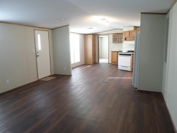 2004 Schult Pinecrest Mobile Home