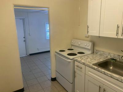 Photo 2 of 8 of home located at 4 East Main St Mount Dora, FL 32757