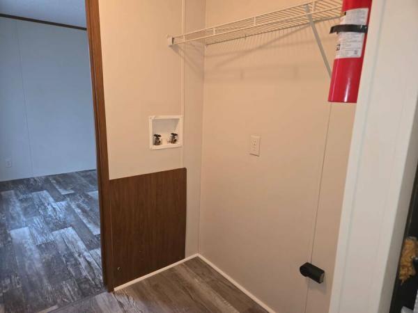 2018 LONE STAR 166432F  Home