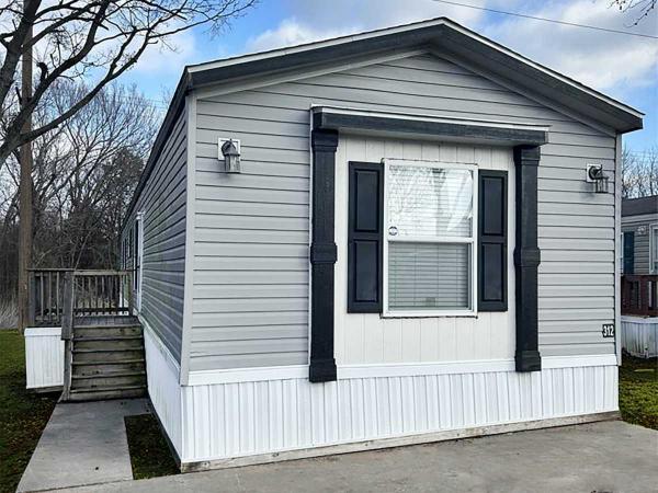 Photo 1 of 1 of home located at 4400 Gibson Street Lot 312 Muskogee, OK 74403