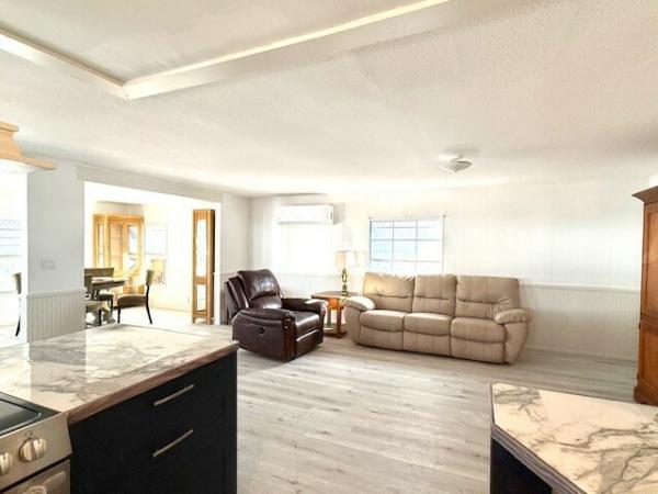 1980 Twin HS Manufactured Home