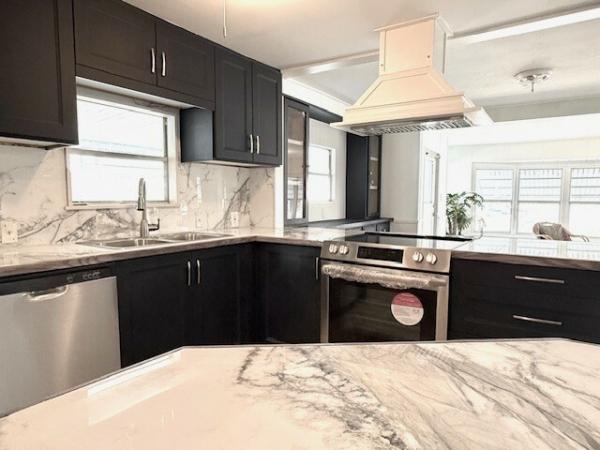 1980 Twin HS Manufactured Home