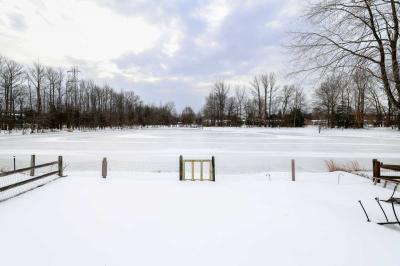 Photo 3 of 27 of home located at 226 N Pond Dr Mount Laurel, NJ 08054