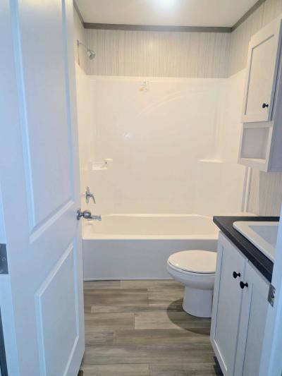 Photo 5 of 6 of home located at 106 Mulberry Dr Morton, IL 61550