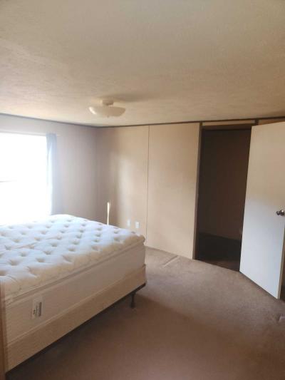 Photo 2 of 5 of home located at 2134 Musket Dr Navarre, FL 32566