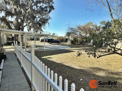 Photo 5 of 38 of home located at 150 Woodland Drive Leesburg, FL 34748