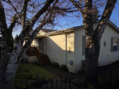 Mobile Home at 14935 Blue Vista Dr Oregon City, OR 97045