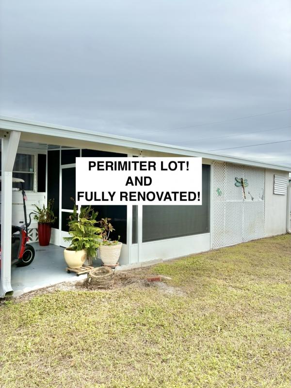 Photo 1 of 2 of home located at 3162 Saralake Circle Sarasota, FL 34239