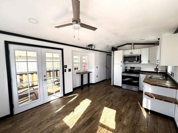 1992 Cavco Manufactured Home