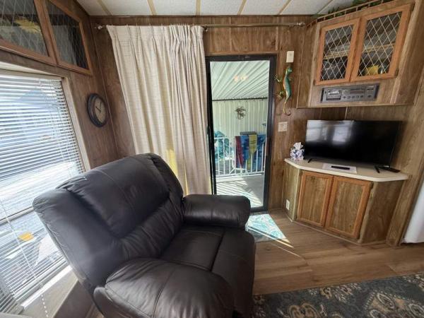 1989 TAHO Manufactured Home