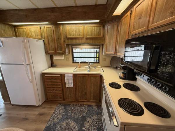 1989 TAHO Manufactured Home