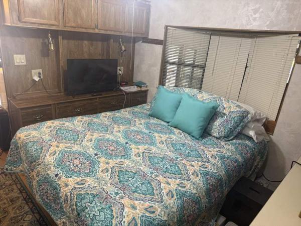 1989 TAHO Manufactured Home