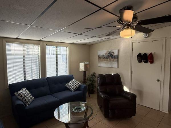 1989 TAHO Manufactured Home